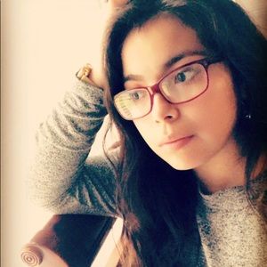 Meet your Posher, Kara